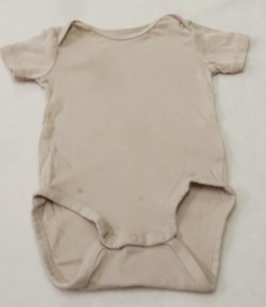 Kurzarmbody Gr. 74 von H&M (2366)